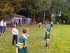 Przekazanie pałeczki sztafetowej. Daniel rebus odbiera pałeczkę od Maćka Jędrzejczyka